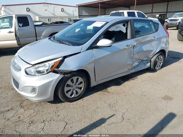 KMHCT5AE2HU349365 2017 HYUNDAI ACCENT - Image 2