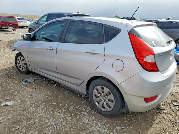 KMHCT5AE2HU351424 2017 HYUNDAI ACCENT - Image 2