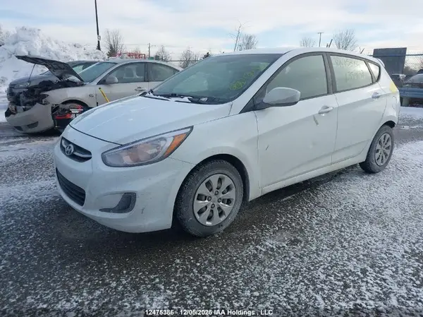 KMHCT5AE2HU352637 2017 HYUNDAI ACCENT - Image 2