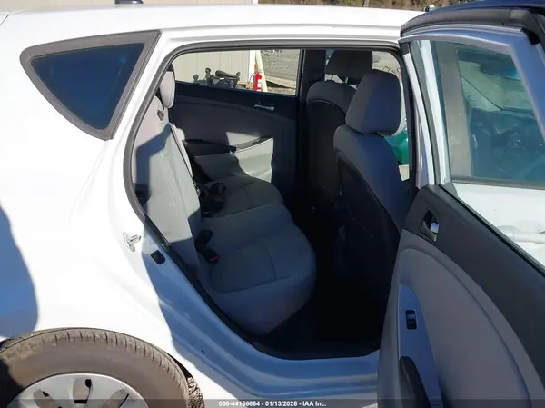KMHCT5AE2HU356977 2017 HYUNDAI ACCENT - Image 8
