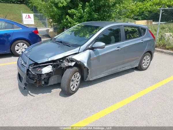 KMHCT5AE2HU361886 2017 HYUNDAI ACCENT - Image 2