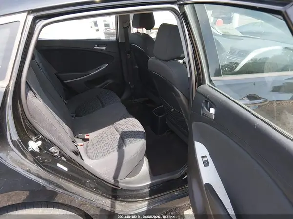 KMHCT5AE2HU362827 2017 HYUNDAI ACCENT - Image 8