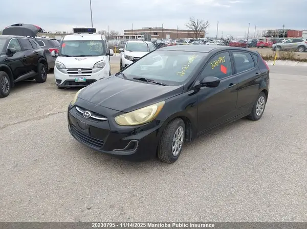 KMHCT5AE3GU238001 2016 HYUNDAI ACCENT - Image 2