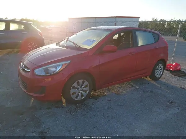 KMHCT5AE3GU241416 2016 HYUNDAI ACCENT - Image 2