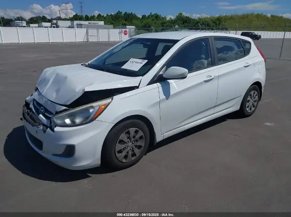 KMHCT5AE3GU253971 2016 HYUNDAI ACCENT - Image 2