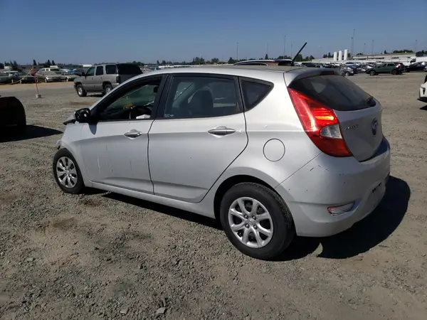 KMHCT5AE3GU255445 2016 HYUNDAI ACCENT - Image 2