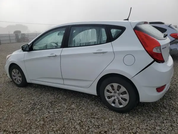 KMHCT5AE3GU256997 2016 HYUNDAI ACCENT - Image 2