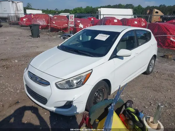 KMHCT5AE3GU258720 2016 HYUNDAI ACCENT - Image 2