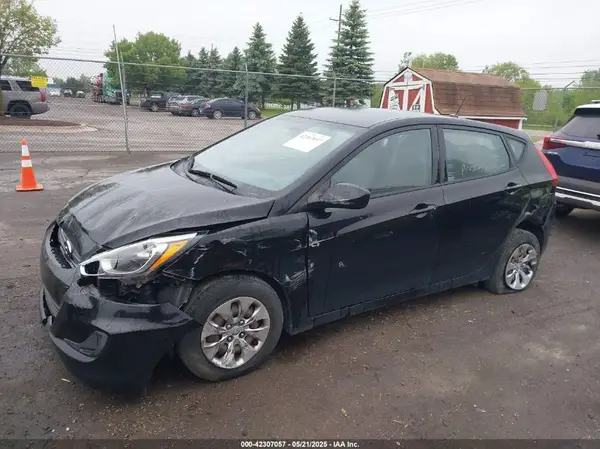 KMHCT5AE3GU265487 2016 HYUNDAI ACCENT - Image 2