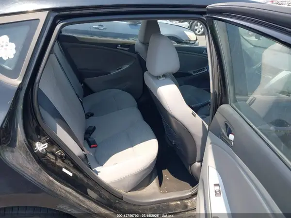 KMHCT5AE3GU267367 2016 HYUNDAI ACCENT - Image 8