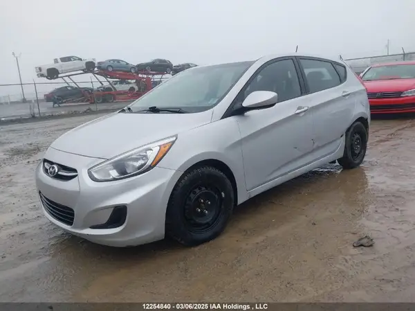 KMHCT5AE3GU268941 2016 HYUNDAI ACCENT - Image 2