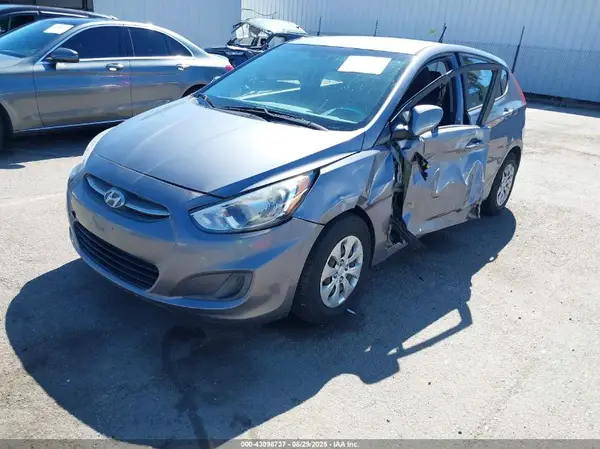 KMHCT5AE3GU280622 2016 HYUNDAI ACCENT - Image 2