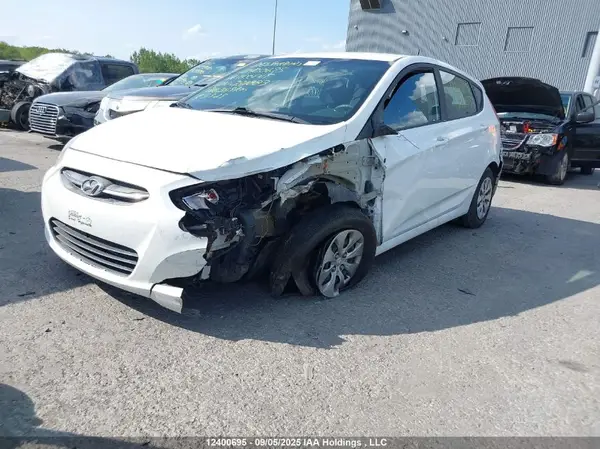 KMHCT5AE3GU281883 2016 HYUNDAI ACCENT - Image 2