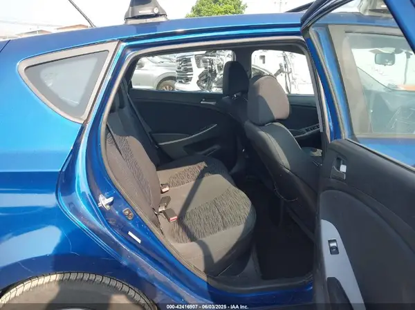 KMHCT5AE3GU283326 2016 HYUNDAI ACCENT - Image 8