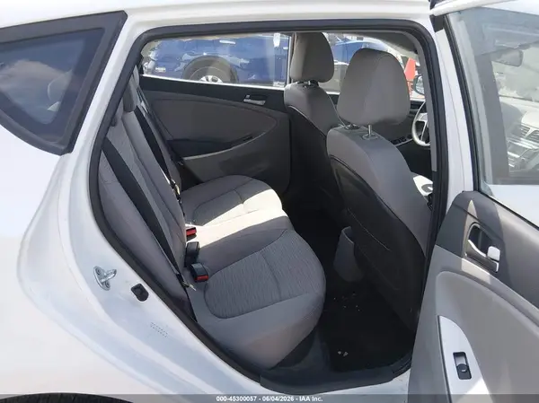 KMHCT5AE3GU285979 2016 HYUNDAI ACCENT - Image 8