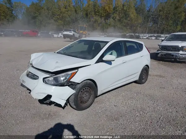 KMHCT5AE3HU304872 2017 HYUNDAI ACCENT - Image 2