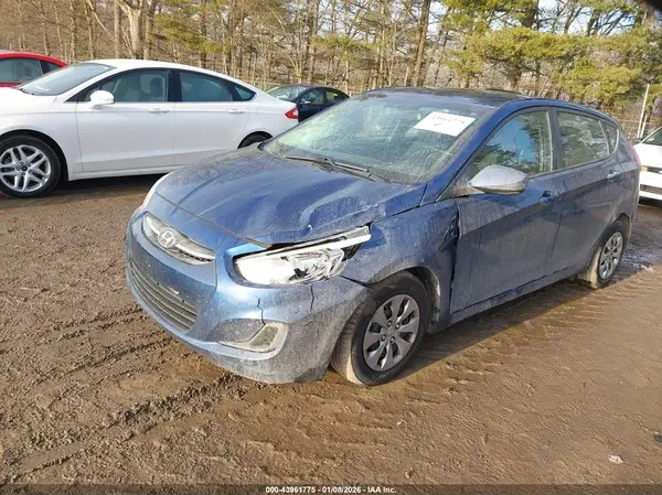 KMHCT5AE3HU305553 2017 HYUNDAI ACCENT - Image 2