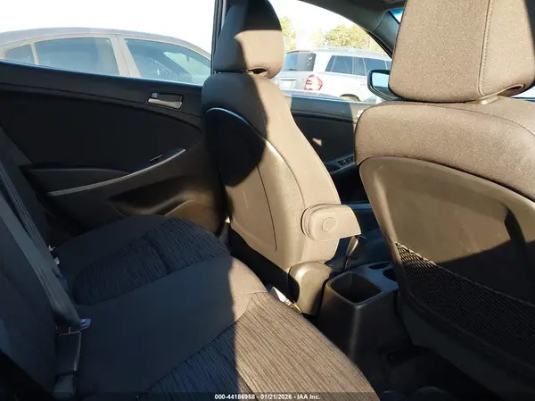 KMHCT5AE3HU306590 2017 HYUNDAI ACCENT - Image 8