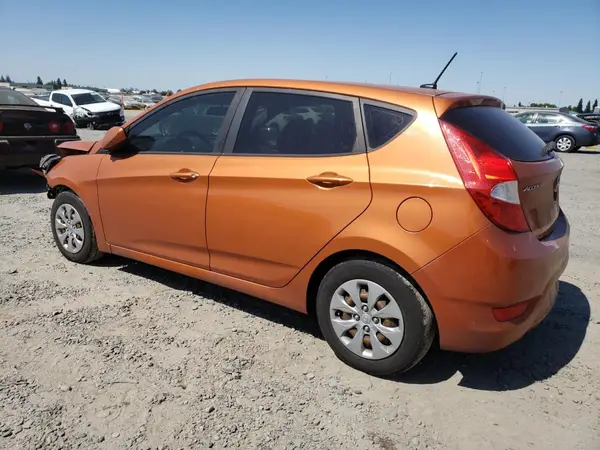 KMHCT5AE3HU310882 2017 HYUNDAI ACCENT - Image 2