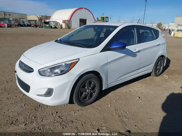 KMHCT5AE3HU333398 2017 HYUNDAI ACCENT - Image 2