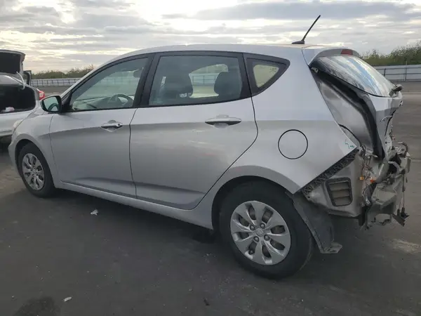 KMHCT5AE3HU335880 2017 HYUNDAI ACCENT - Image 2