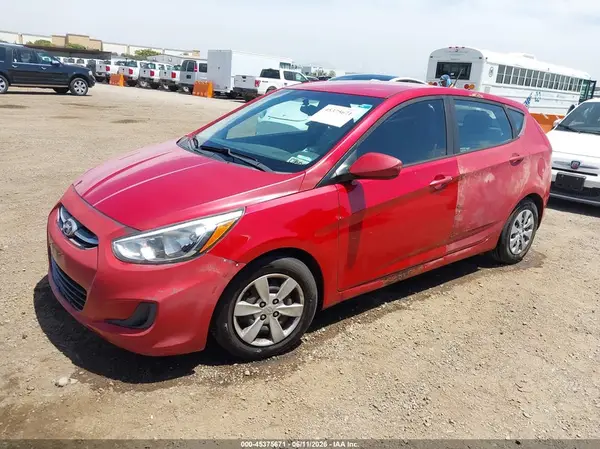 KMHCT5AE3HU351660 2017 HYUNDAI ACCENT - Image 2