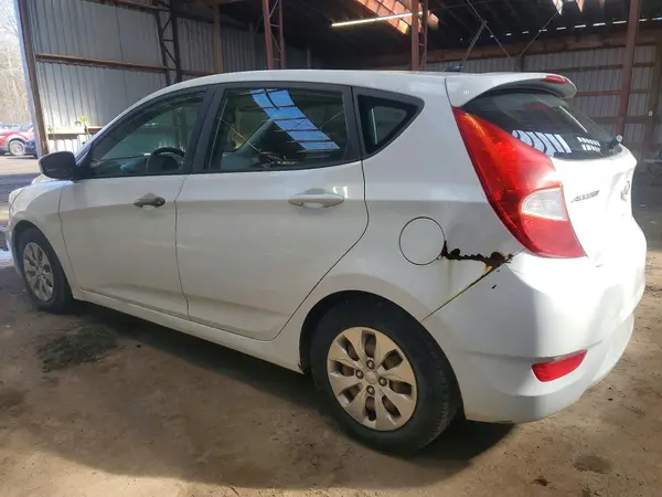 KMHCT5AE3HU352775 2017 HYUNDAI ACCENT - Image 2