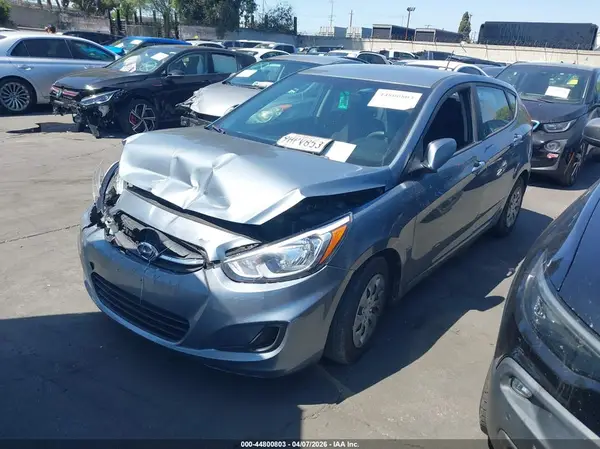 KMHCT5AE3HU363243 2017 HYUNDAI ACCENT - Image 2