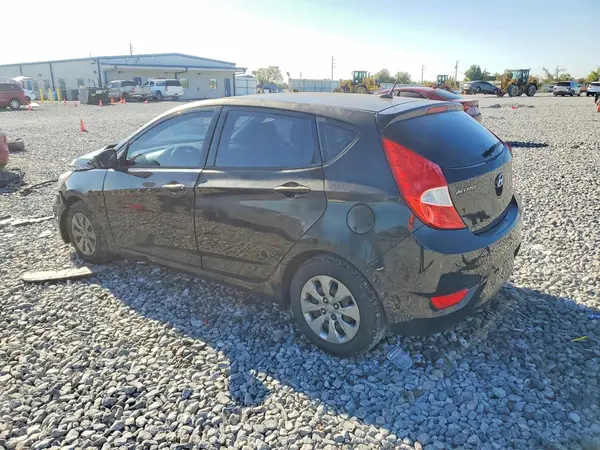 KMHCT5AE3HU364053 2017 HYUNDAI ACCENT - Image 2