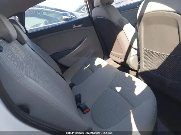 KMHCT5AE4GU236936 2016 HYUNDAI ACCENT - Image 8