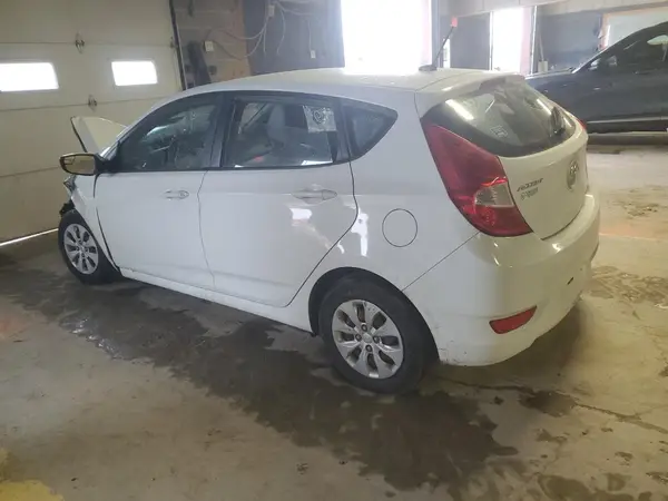 KMHCT5AE4GU238699 2016 HYUNDAI ACCENT - Image 2