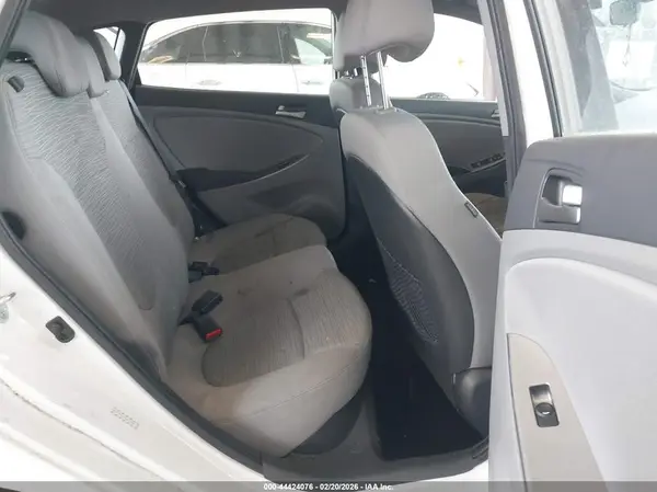 KMHCT5AE4GU241067 2016 HYUNDAI ACCENT - Image 8