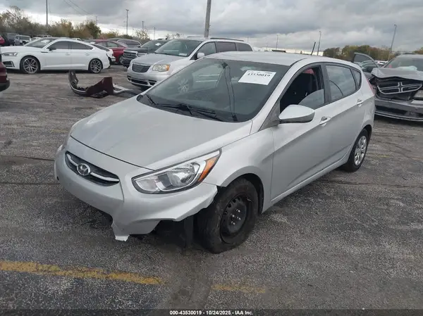 KMHCT5AE4GU242879 2016 HYUNDAI ACCENT - Image 2