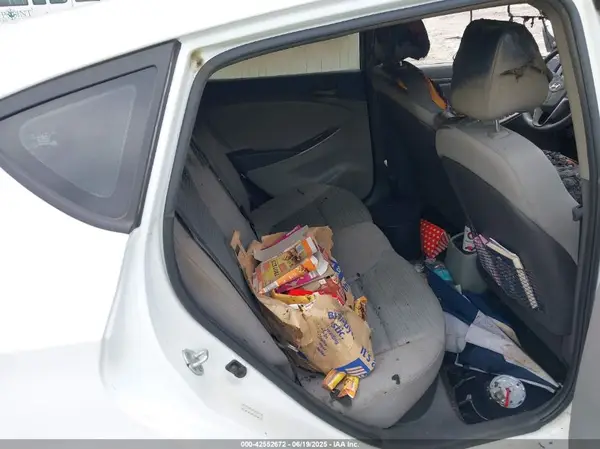 KMHCT5AE4GU248228 2016 HYUNDAI ACCENT - Image 8