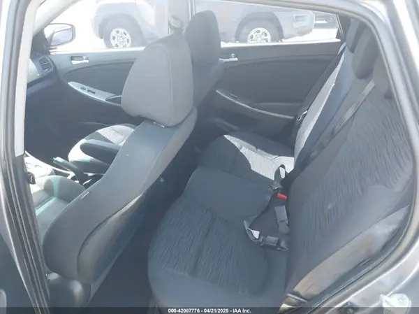 KMHCT5AE4GU251193 2016 HYUNDAI ACCENT - Image 8