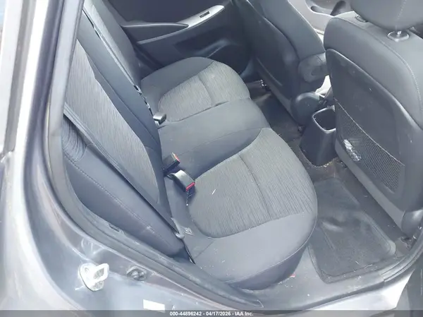 KMHCT5AE4GU260427 2016 HYUNDAI ACCENT - Image 8