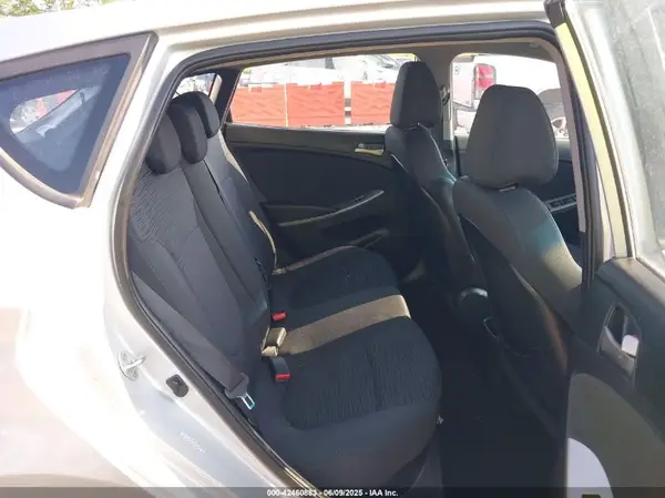 KMHCT5AE4GU260489 2016 HYUNDAI ACCENT - Image 8