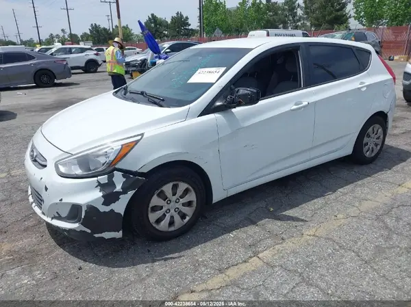 KMHCT5AE4GU262761 2016 HYUNDAI ACCENT - Image 2