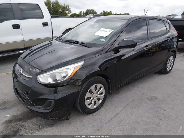 KMHCT5AE4GU269810 2016 HYUNDAI ACCENT - Image 2