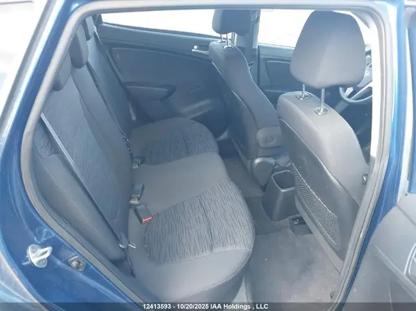 KMHCT5AE4GU282072 2016 HYUNDAI ACCENT - Image 8