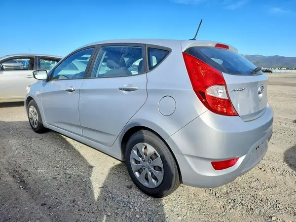 KMHCT5AE4GU283660 2016 HYUNDAI ACCENT - Image 2