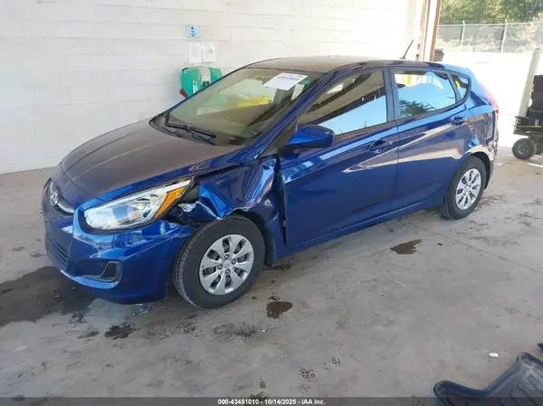 KMHCT5AE4GU289734 2016 HYUNDAI ACCENT - Image 2