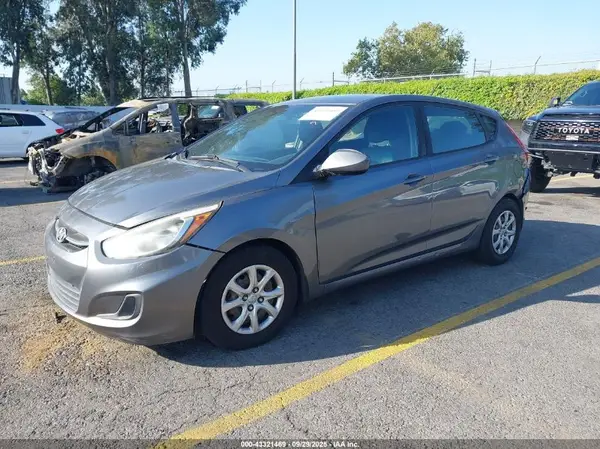 KMHCT5AE4HU311510 2017 HYUNDAI ACCENT - Image 2