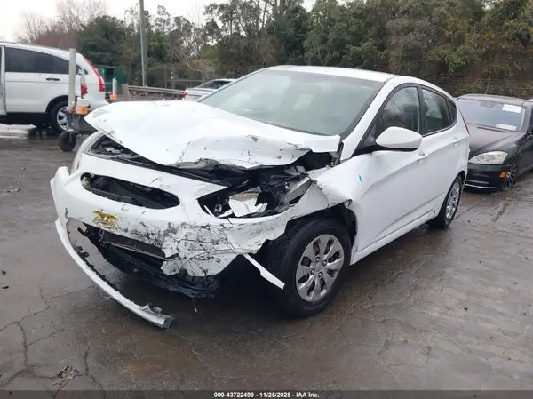 KMHCT5AE4HU320501 2017 HYUNDAI ACCENT - Image 2
