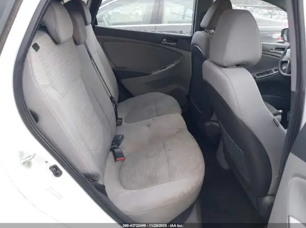 KMHCT5AE4HU320501 2017 HYUNDAI ACCENT - Image 8