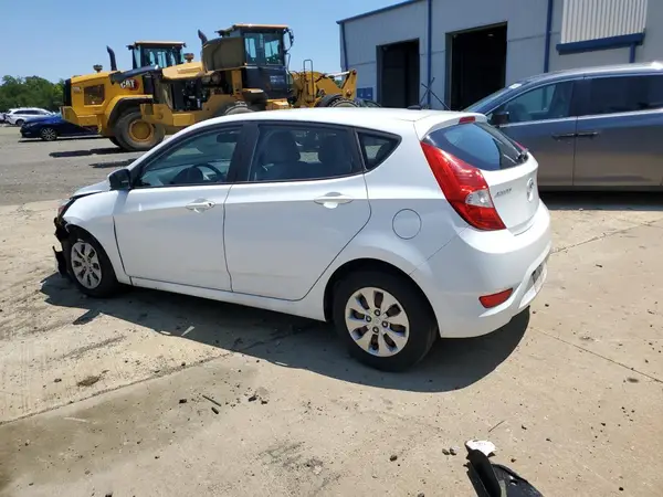 KMHCT5AE4HU322975 2017 HYUNDAI ACCENT - Image 2