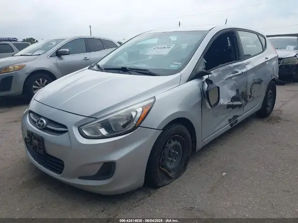 KMHCT5AE4HU325696 2017 HYUNDAI ACCENT - Image 2