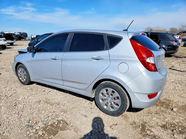 KMHCT5AE4HU334883 2017 HYUNDAI ACCENT - Image 2