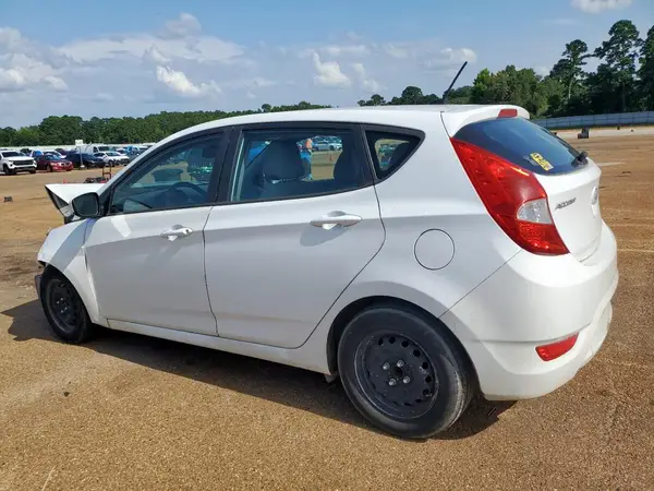 KMHCT5AE4HU335502 2017 HYUNDAI ACCENT - Image 2