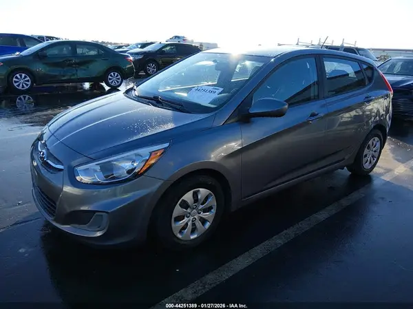 KMHCT5AE4HU337444 2017 HYUNDAI ACCENT - Image 2